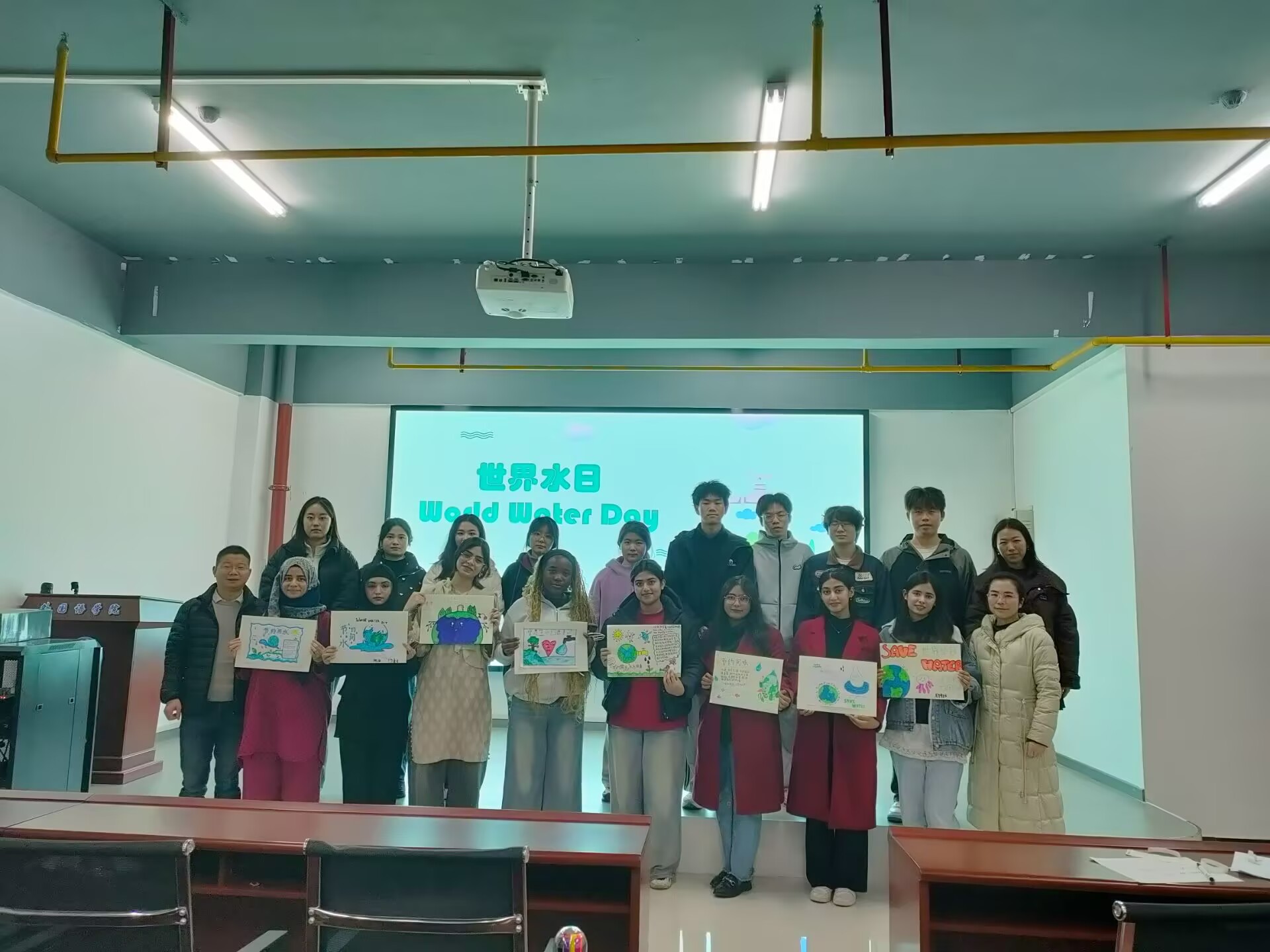 绘节水海报，传文明理念——TOP1体育员工党员携手来华职工共迎世界节水日